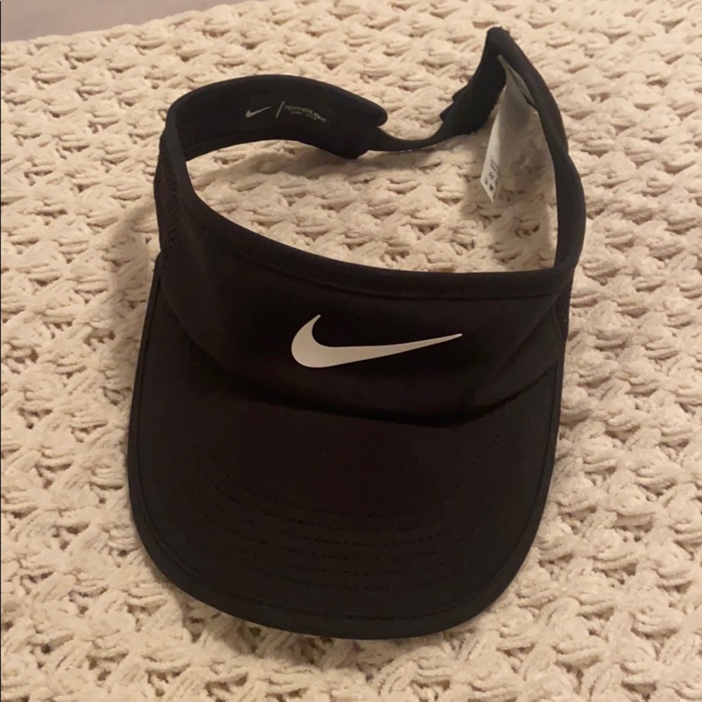 Nike women’s visor